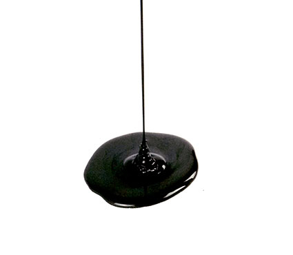 Suspensión de grafito goteando pintura